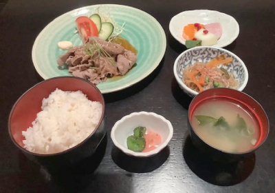 Fettine di manzo (leggermente lessato)